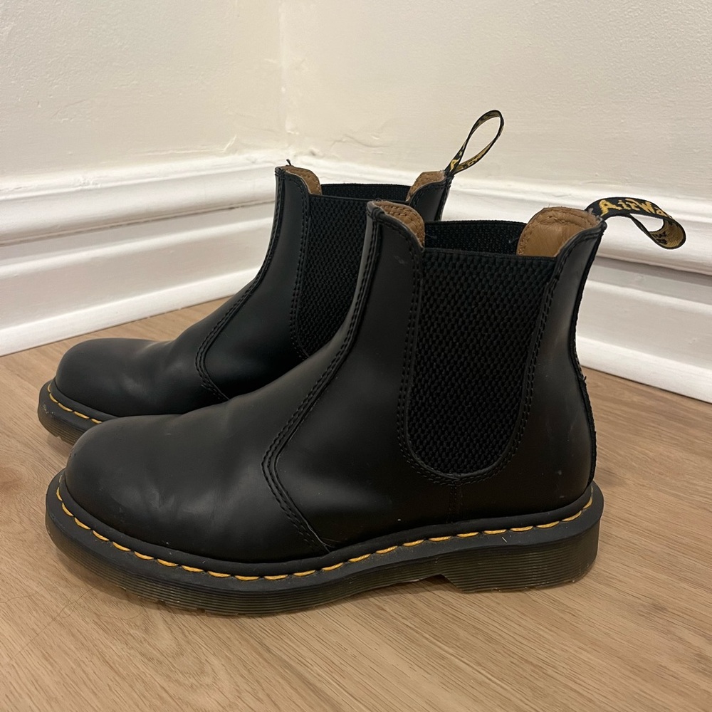 Dr. Martens 2976 Chelsea Boot